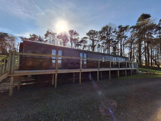 Wannies Retreat.  A beautiful renovated railway carriage with 2 kingsize ensuite bedrooms.