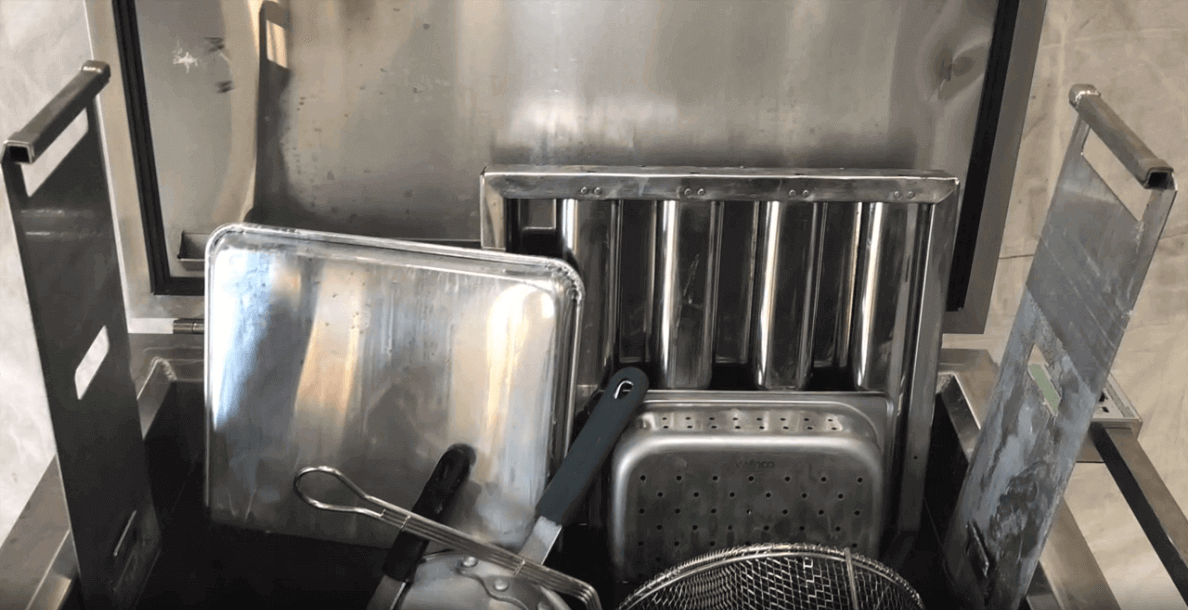 Cleaning commerial Deep Fryer