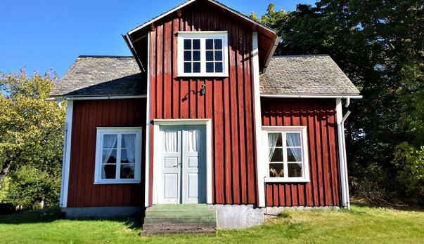 What are your rights as an unmarried couple or parties who have purchased a property together in relation to a property dispute?