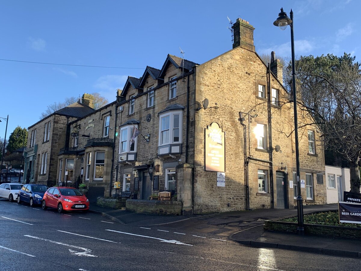 Home The Crown and Crossed Swords