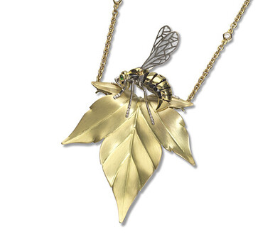 Simon wins a Gold Award in Jewellers section sponsored by Brown & Newirth in 2020