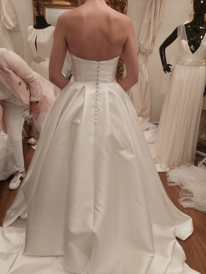 Off the peg v Bespoke wedding dresses