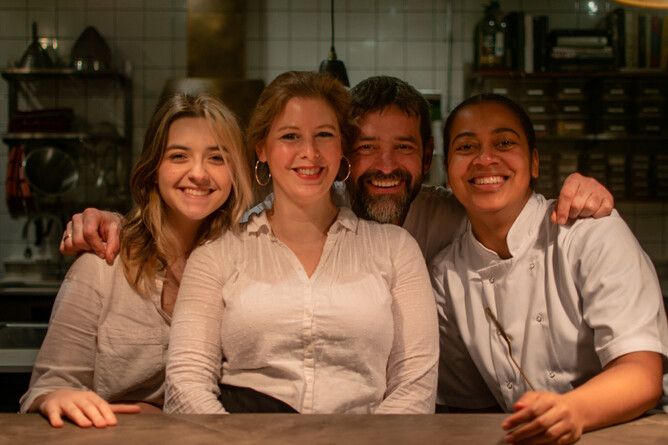 Restaurant Cast - Olivia Balzano_Lucy Archer-Woodcock_Carlos Bain_Lashonda Morgan (Isaac Laing)