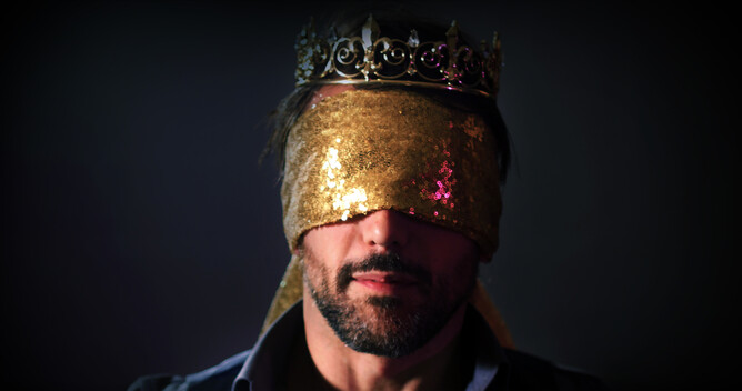 King Ryan - The Great Charad - psychological thriller