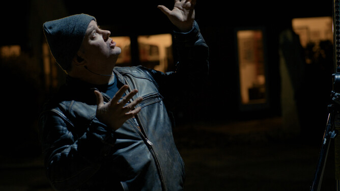  Justin Eugene Evans demonstrates ANTHEM ONE film lighting 