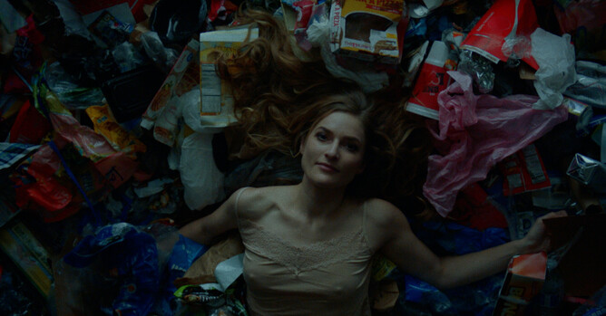 Samantha Aldana’s SHAPELESS will be released on Digital Platforms from 19th September 2022.