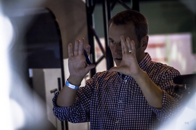 OF INFINITE WORLDS - Simon Cox