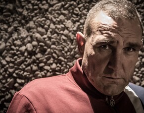 Writer/Producer Dominic Burns Talks MADNESS IN THE METHOD Ahead Of Arrow Video FrightFest Premiere.