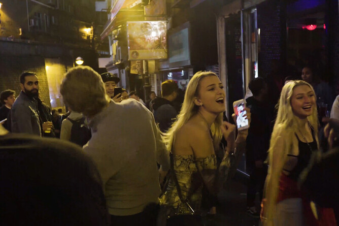 DFT: Trailer Drops For Al Bailey's Fly-On-The-Wall Documentary Of Love, Sex & Addiction.