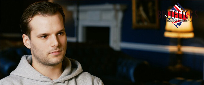 Kevin Leslie as Nigel Thatcher in Juliane Blocks Hobbes House