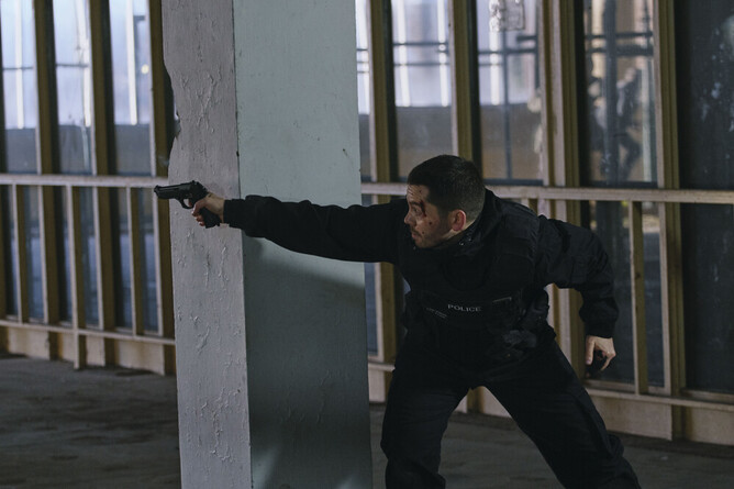 OFFICER DOWN is a short, action, thriller directed by Simon Pearce, produced by Emily Haigh and starring Martin Delaney (Bonded By Blood 2), Ben Turner (6 Days) & Josef Altin (Game of Thrones).