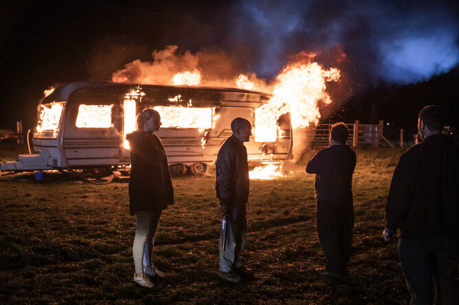 Lois Brabin-Platt and David Hayman in BULL (Signature Entertainment)