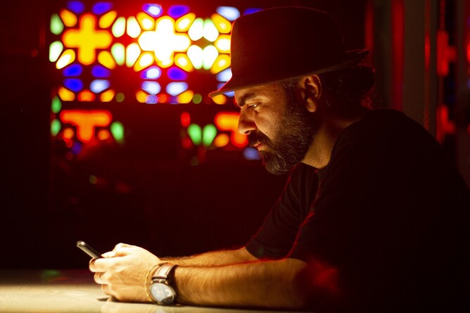 Sadegh Molaei in Navid Nikkhah Azad's NO END