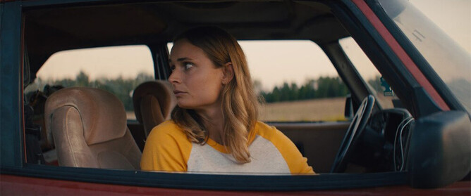 Honeydew - Director: Devereux Milburn. With: Sawyer Spielberg, Malin Barr, Barbara Kingsley, Stephen D’Ambrose. USA 2020. 106 mins.