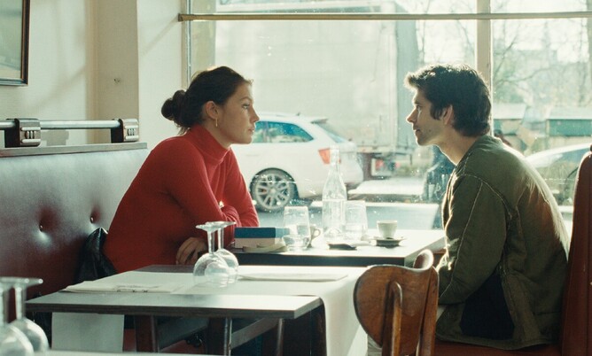 PASSAGES - Adèle Exarchopoulos & Ben Whishaw