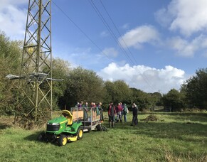 Volunteering despite the poor weather