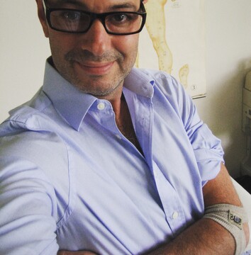 qu-chi hayfever band in the YEP for the treatment of hay fever symptoms