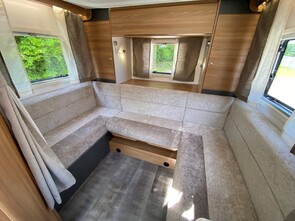 Rear lounge that converts to raer bed 6' by 4'5''