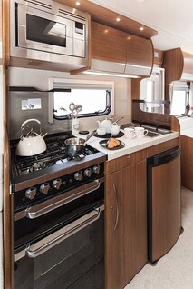 Central gallery, allows two family to enjoy more space, large fridge and cooker