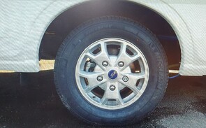 Alloy wheels, with also a spare tyre