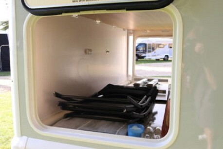 rear garage, entrance from both sides