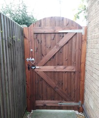 Rear view of the Tongue and grooved clad gate showing the gate frame and furniture.