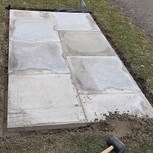 All paving is now laid, just some tidying to do.