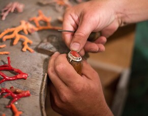 Chic Discoveries: Croatian Fashion and Artisan Brands to Elevate Your Holiday Wardrobe