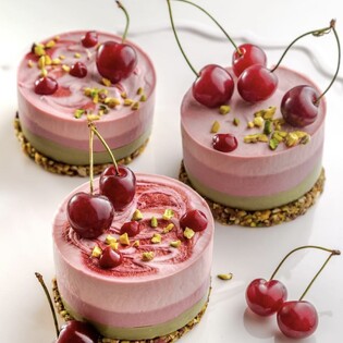 Pastry chef Tea Mamut 