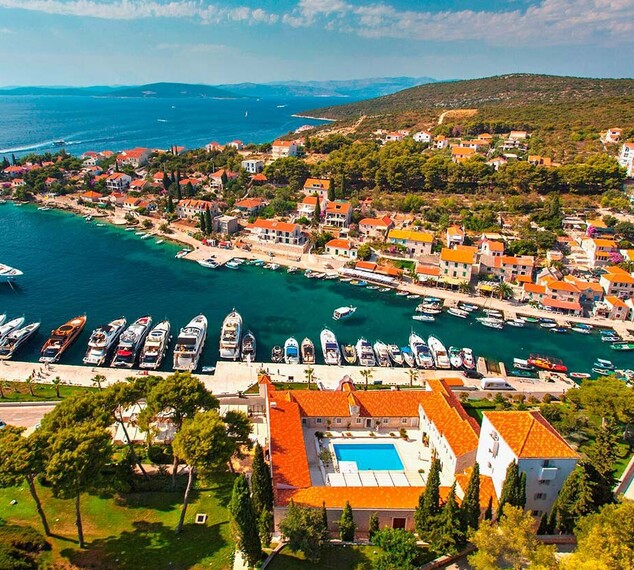 Martinis Marchi Solta