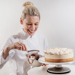 Pastry chef Tea Mamut 