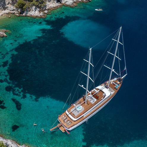 Love Story Yacht