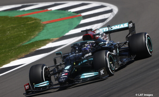 Mercedes W12 cornering