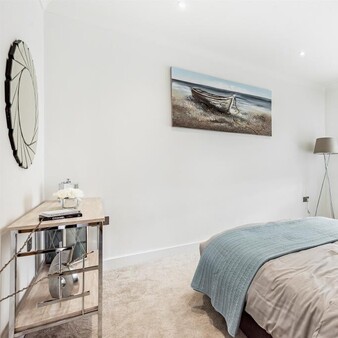 Bedroom Hendon Park View