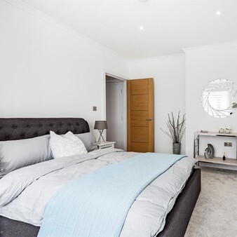 Bedroom Hendon Park View