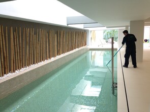 MANTENIMIENTO PISCINAS Y JARDINES