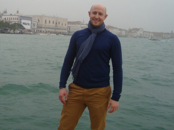 Successful deaf manager, Josef Baines