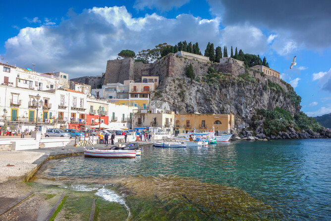 Italian Beach Private vs Public