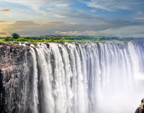 Zimbabwe: The Ultimate Destination for a Victoria Falls Adventure